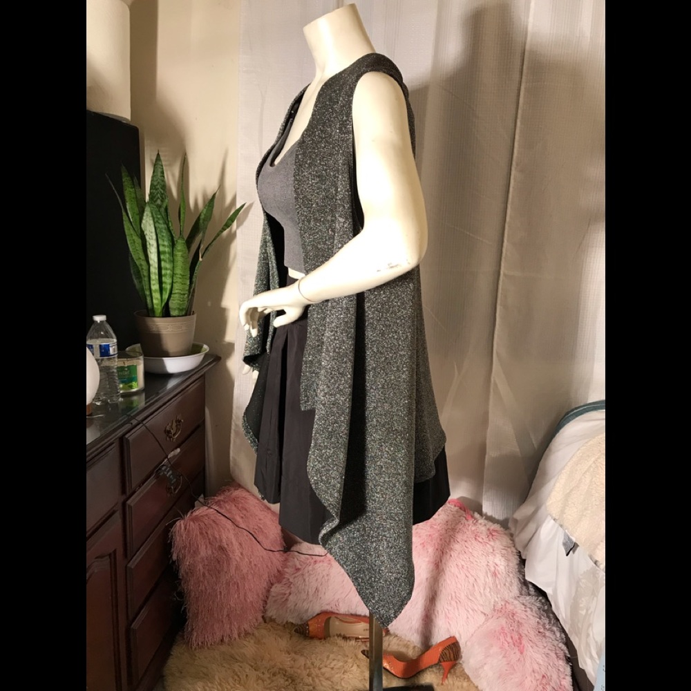 SAGE & VICKY SILVERBACK TOP